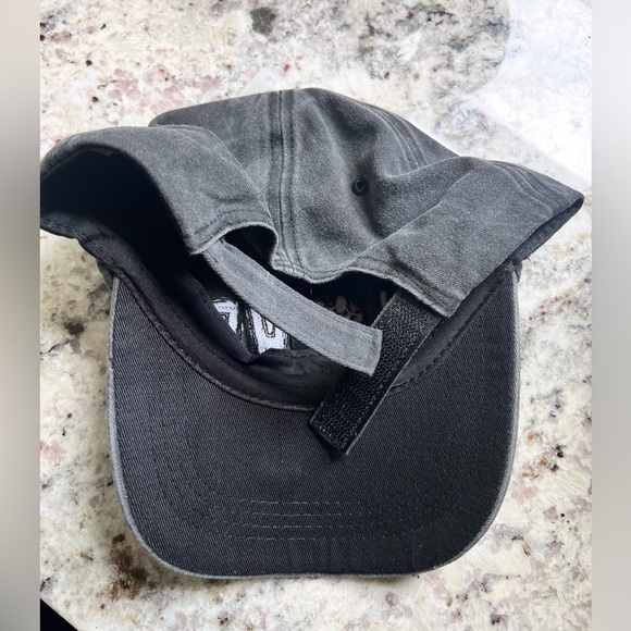 Love Paw print baseball cap one size dog people NWT - Picture 4 of 4